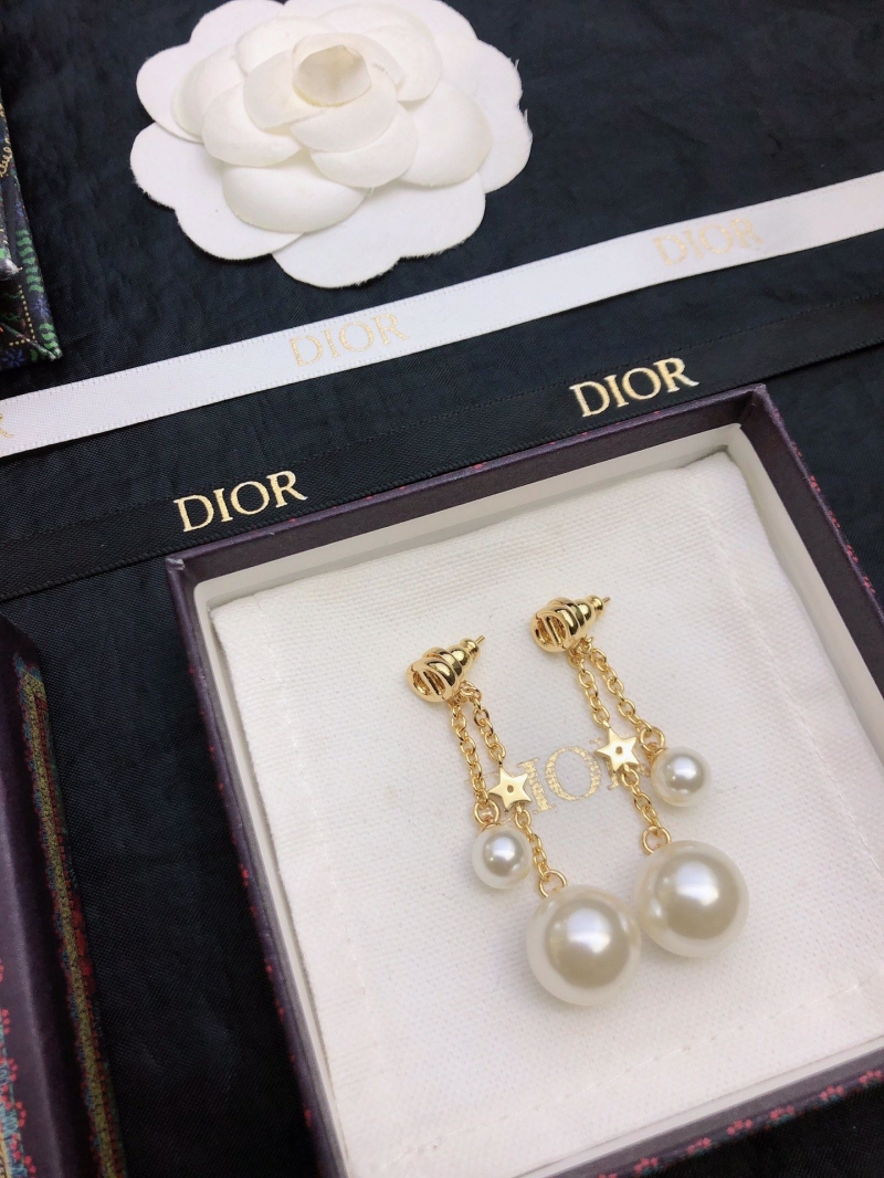 chr1st1an D10r earrings
